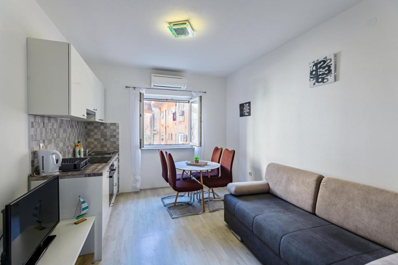 Modern Old Town - Appartement *