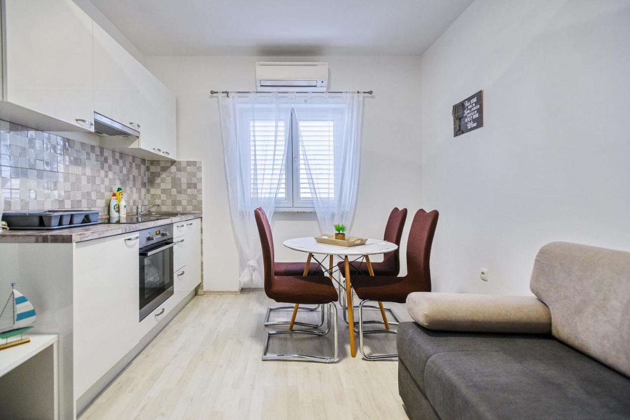 Appartement Modern Old Town - *